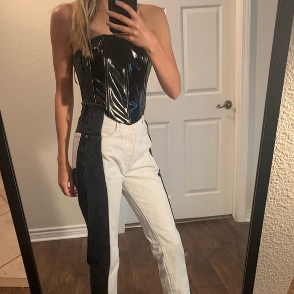 h:ours Tora top in black - Picture 1 of 8